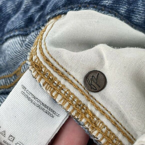 Free People Jean Skirt We The Free Denim Mini Distressed Size 29 Button Fly Boho - Picture 6 of 6